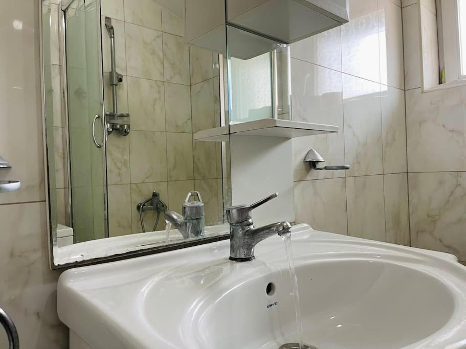 Modi Apartments Peje Kültér fotó