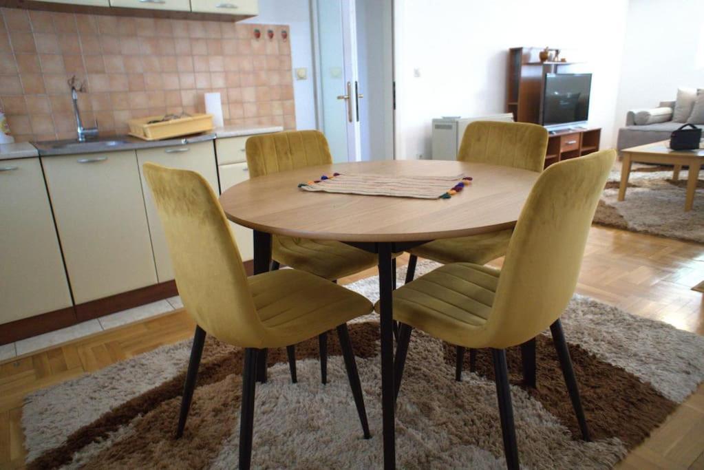 Modi Apartments Peje Kültér fotó